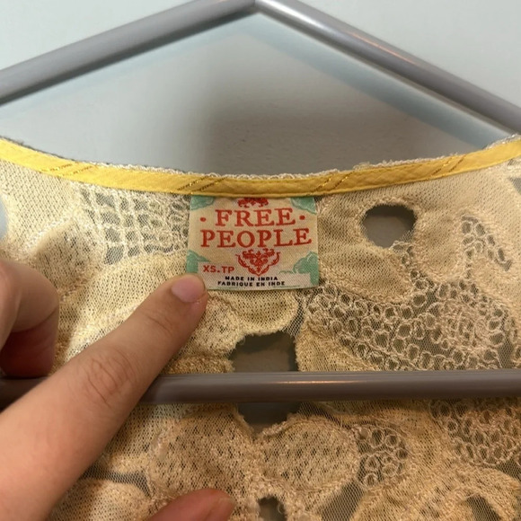 Free People yellow cotton crepe gold metallic stripe button tank top lace sz XS - Picture 2 of 6